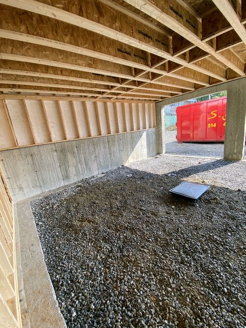 Septembre 2020 — Le niveau des garages