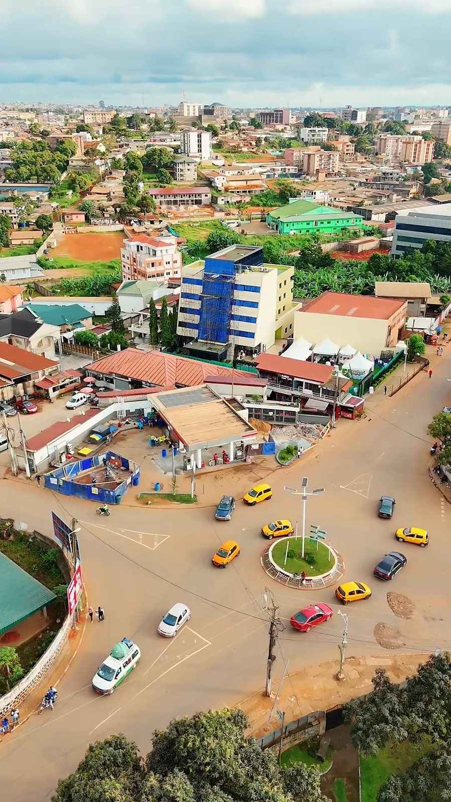 Le complexe au carrefour, vue aérienne